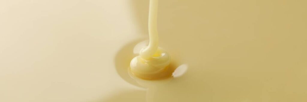 Mleko skondensowane. Obrazek w artykule Jak odróżnić mleko skondensowane od zagęszczonego? 
